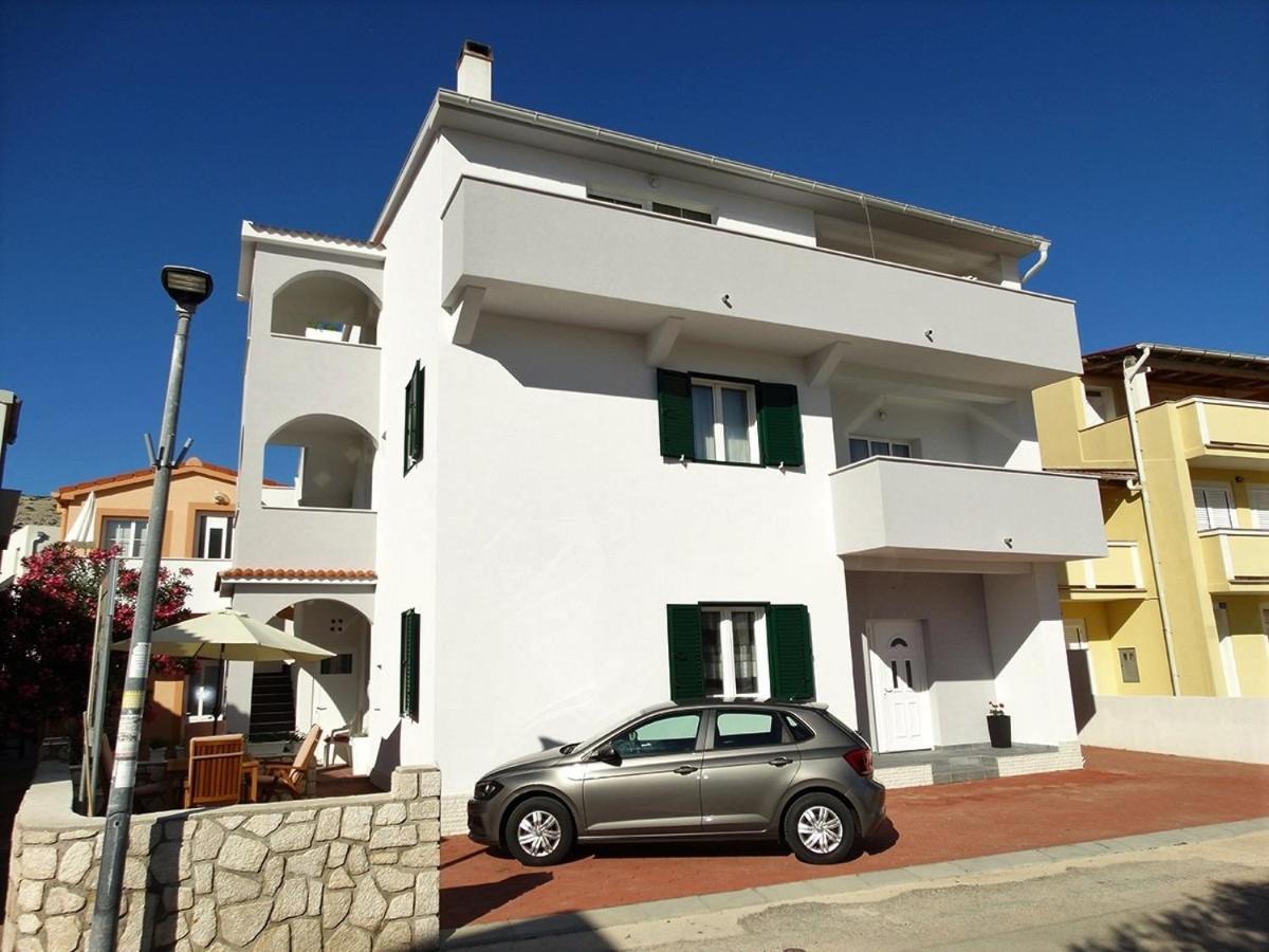 Apartments By The Sea Pag - 16100 باغ المظهر الخارجي الصورة
