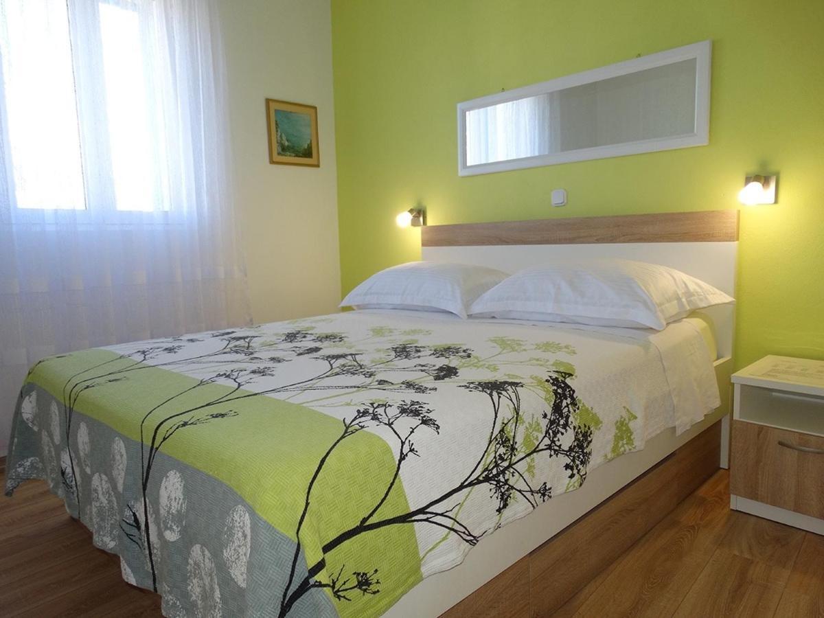 Apartments By The Sea Pag - 16100 باغ المظهر الخارجي الصورة
