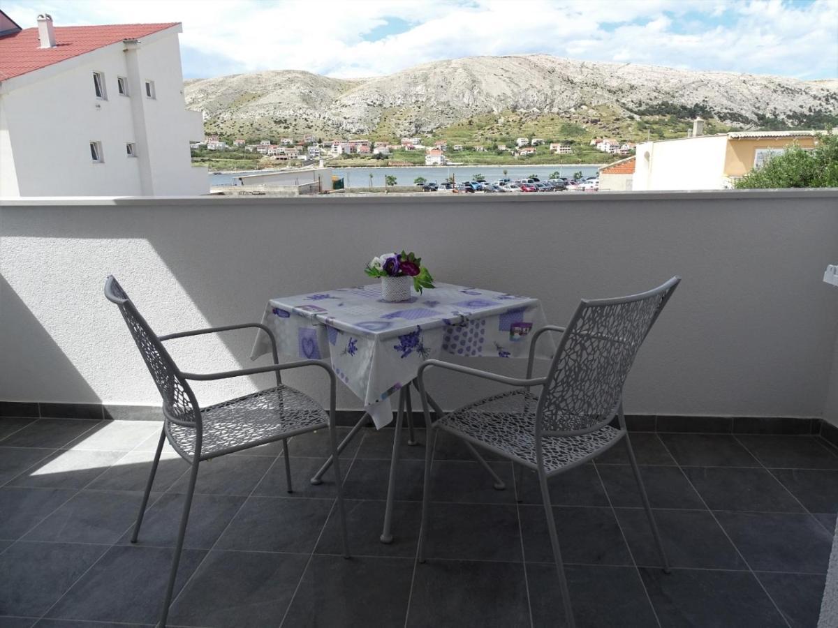 Apartments By The Sea Pag - 16100 باغ المظهر الخارجي الصورة
