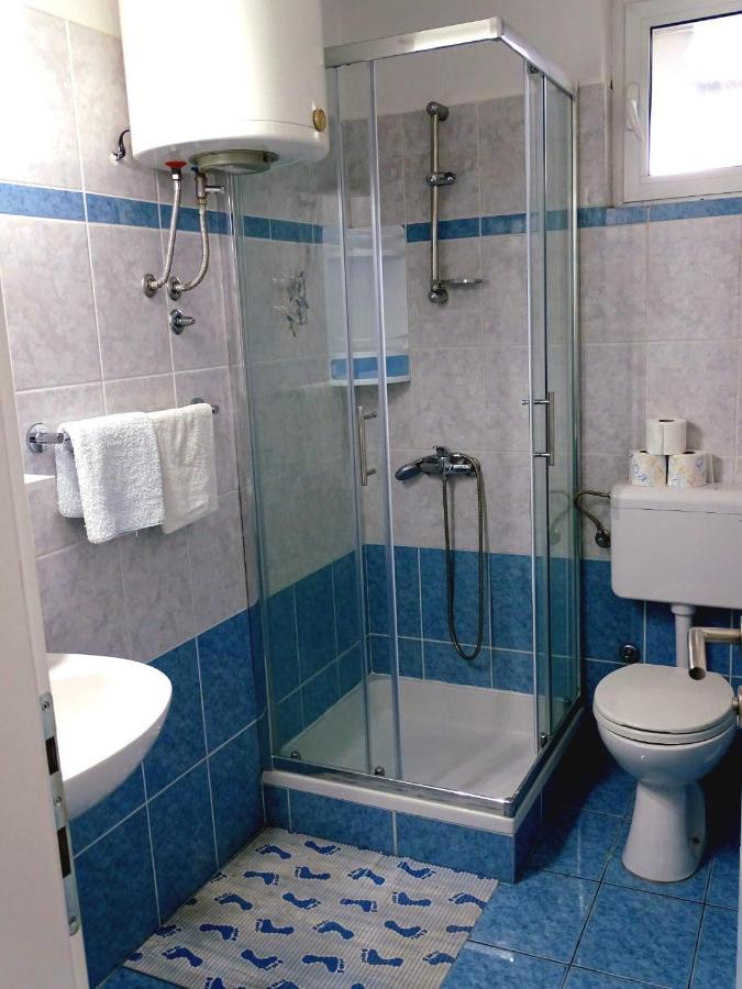 Apartments By The Sea Pag - 16100 باغ المظهر الخارجي الصورة