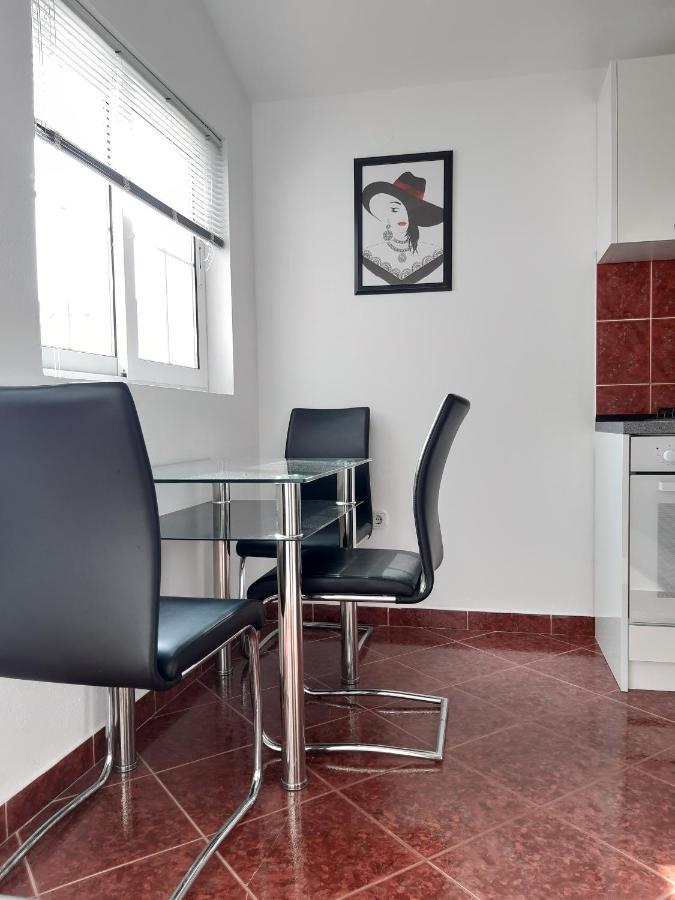 Apartments By The Sea Pag - 16100 باغ المظهر الخارجي الصورة