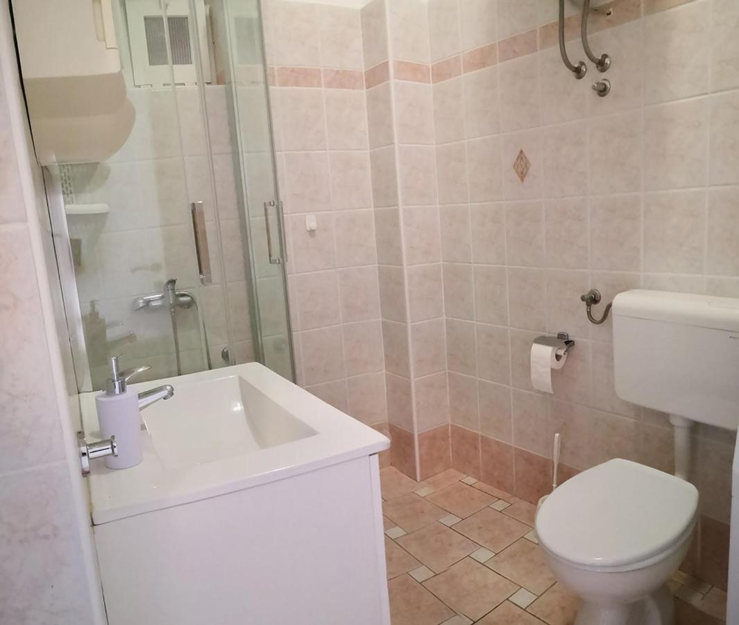Apartments By The Sea Pag - 16100 باغ المظهر الخارجي الصورة