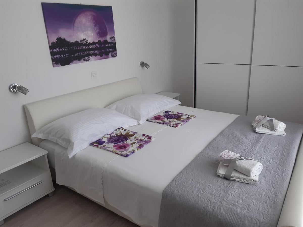 Apartments By The Sea Pag - 16100 باغ المظهر الخارجي الصورة