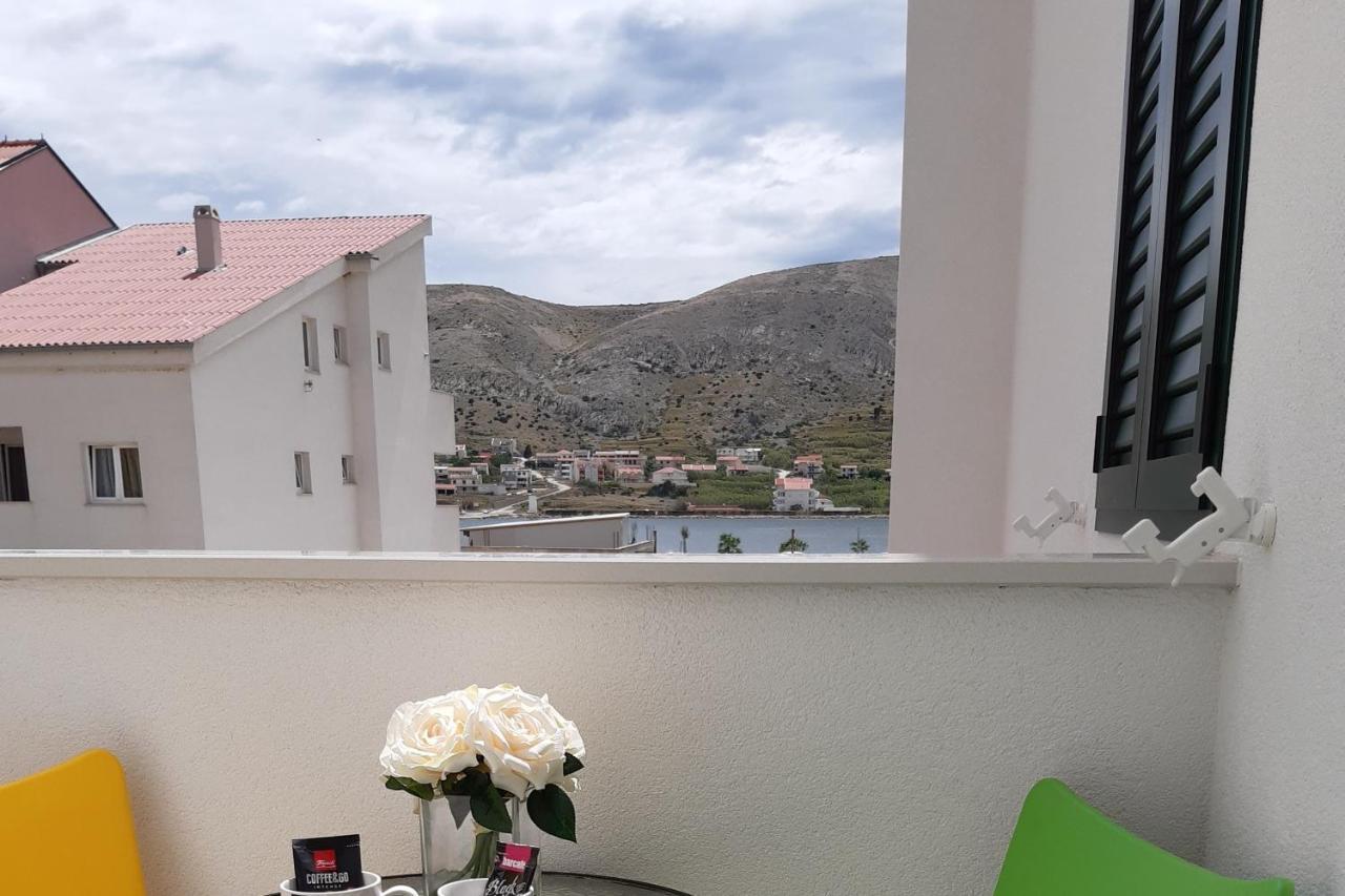 Apartments By The Sea Pag - 16100 باغ المظهر الخارجي الصورة