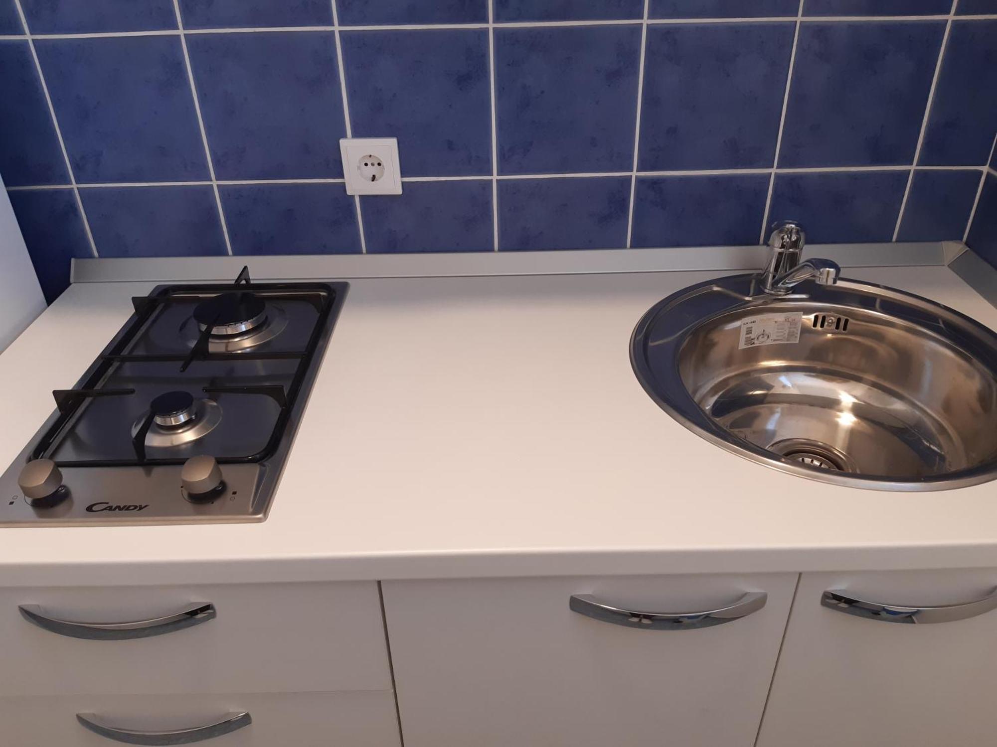 Apartments By The Sea Pag - 16100 باغ الغرفة الصورة